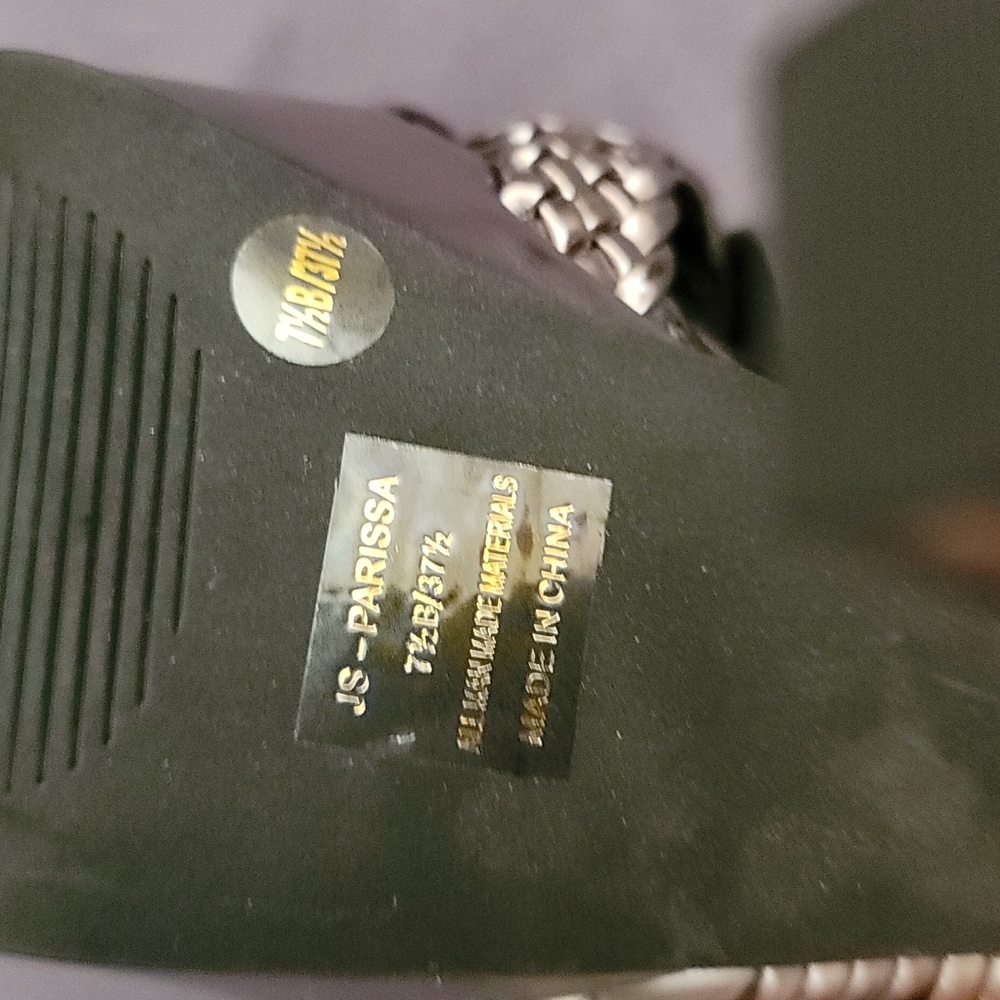 High heels - Picture 4 of 10